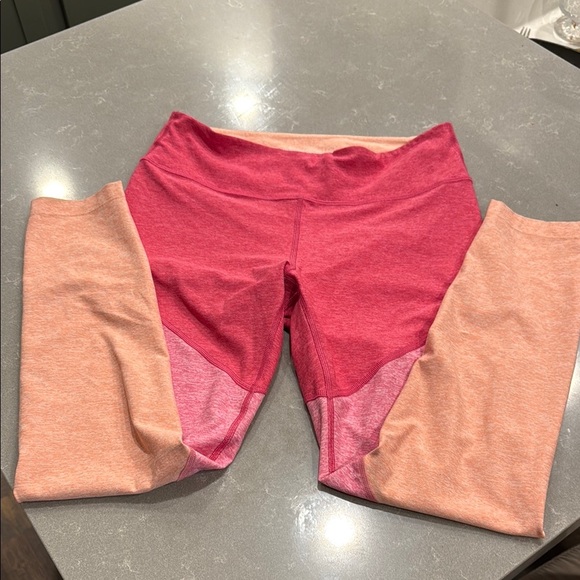 Outdoor Voices Pink and Peach Leggings - Picture 1 of 4